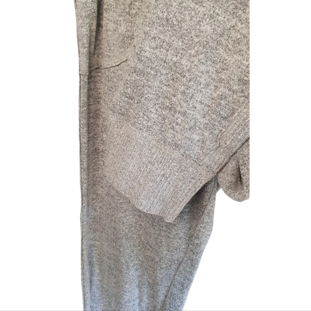 Abercrombie & Fitch Gray Pajama Pants - Picture 3 of 10